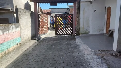 Visão da entrada da garagem..rua sem saída 