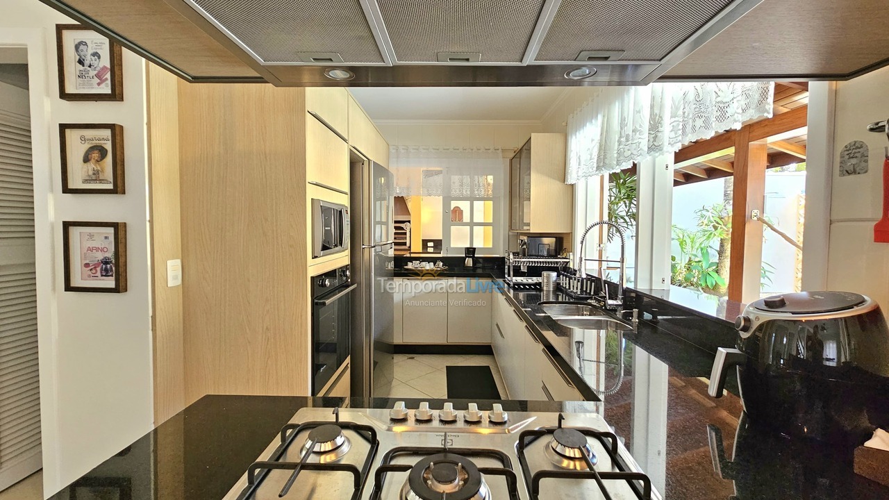 Casa para alquiler de vacaciones em São Sebastião (Juquehy)