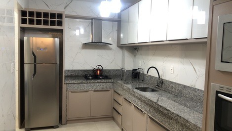 2 Bedroom Apartment 200m from the Beach