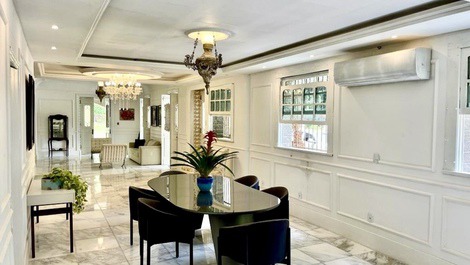 MANSÃO CENTENÁRIA EM MEIO A FLORESTA - Eventos e hospedagem