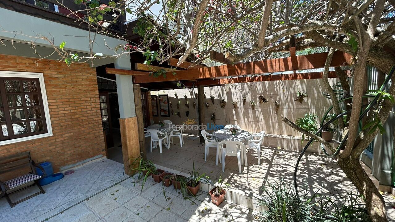 House for vacation rental in Bombinhas (Praia de Bombas)