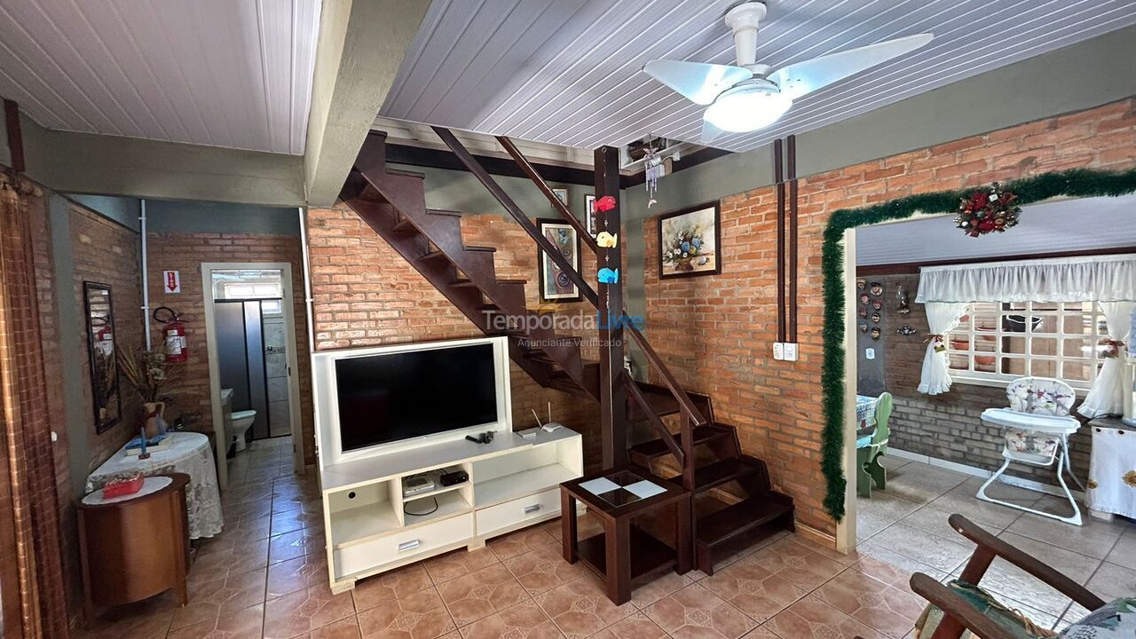 House for vacation rental in Bombinhas (Praia de Bombas)