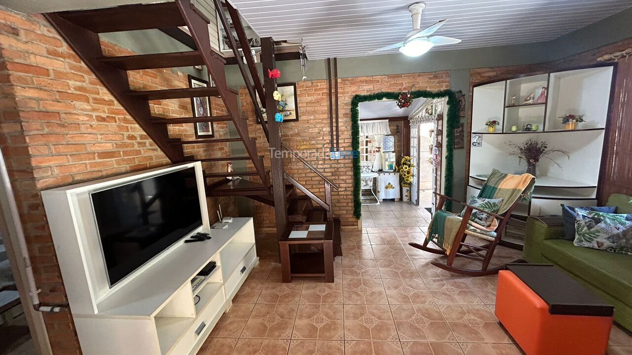 House for vacation rental in Bombinhas (Praia de Bombas)