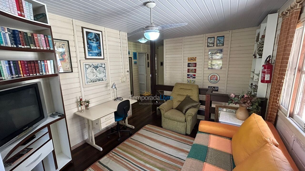 House for vacation rental in Bombinhas (Praia de Bombas)