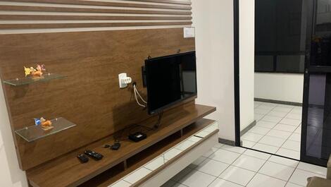 ENCANTADOR APARTAMENTO EN EDIFICIO FRENTE A PLAYA EL MORRO EN GUARAPARI