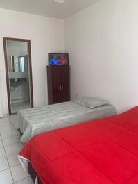 ENCANTADOR APARTAMENTO EN EDIFICIO FRENTE A PLAYA EL MORRO EN GUARAPARI