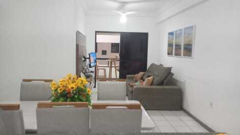 ENCANTADOR APARTAMENTO EN EDIFICIO FRENTE A PLAYA EL MORRO EN GUARAPARI