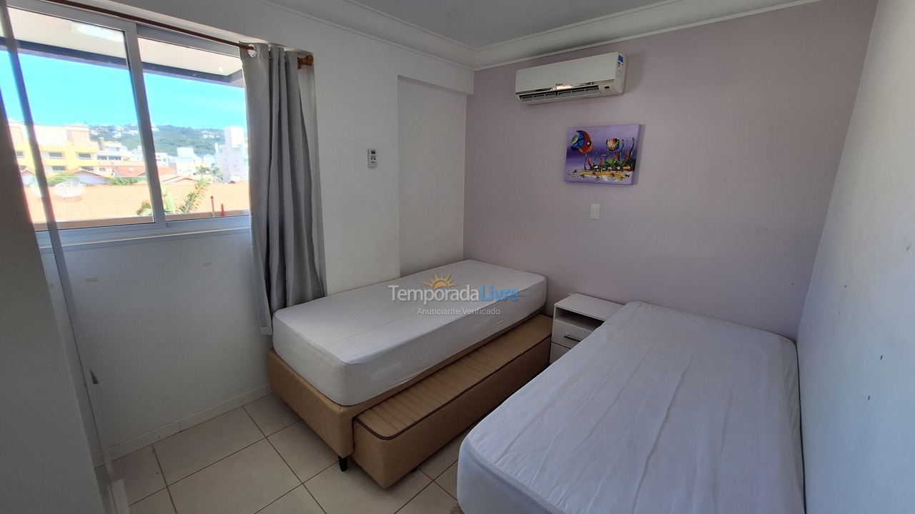 Apartment for vacation rental in Bombinhas (Praia de Bombinhas)