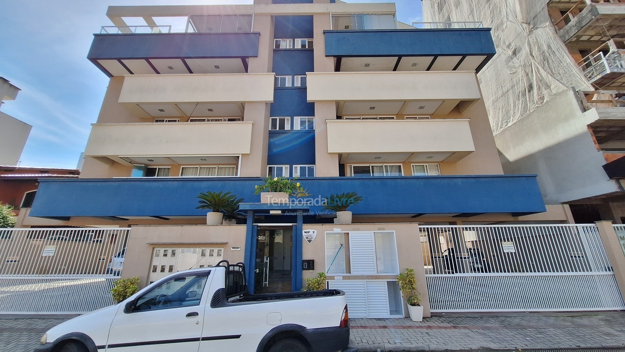 Apartment for vacation rental in Bombinhas (Praia de Bombinhas)