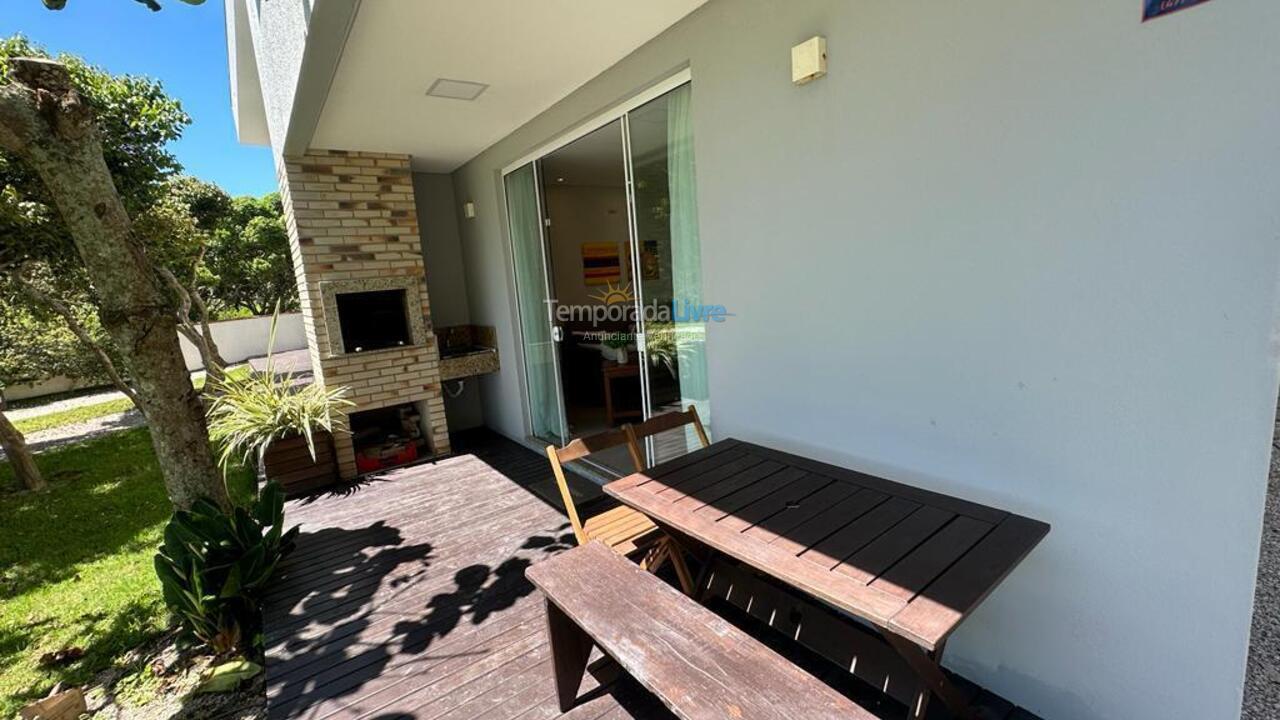 Apartamento para aluguel de temporada em Bombinhas (Canto Grande)