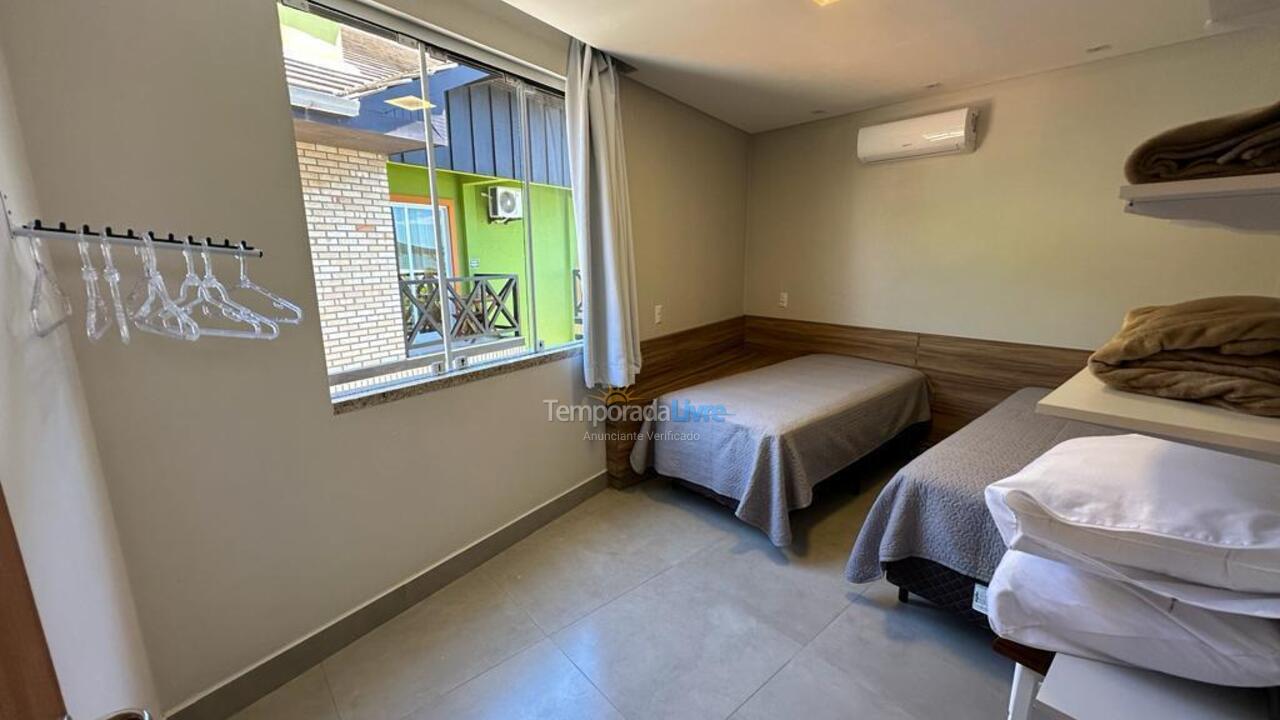 Apartamento para aluguel de temporada em Bombinhas (Canto Grande)