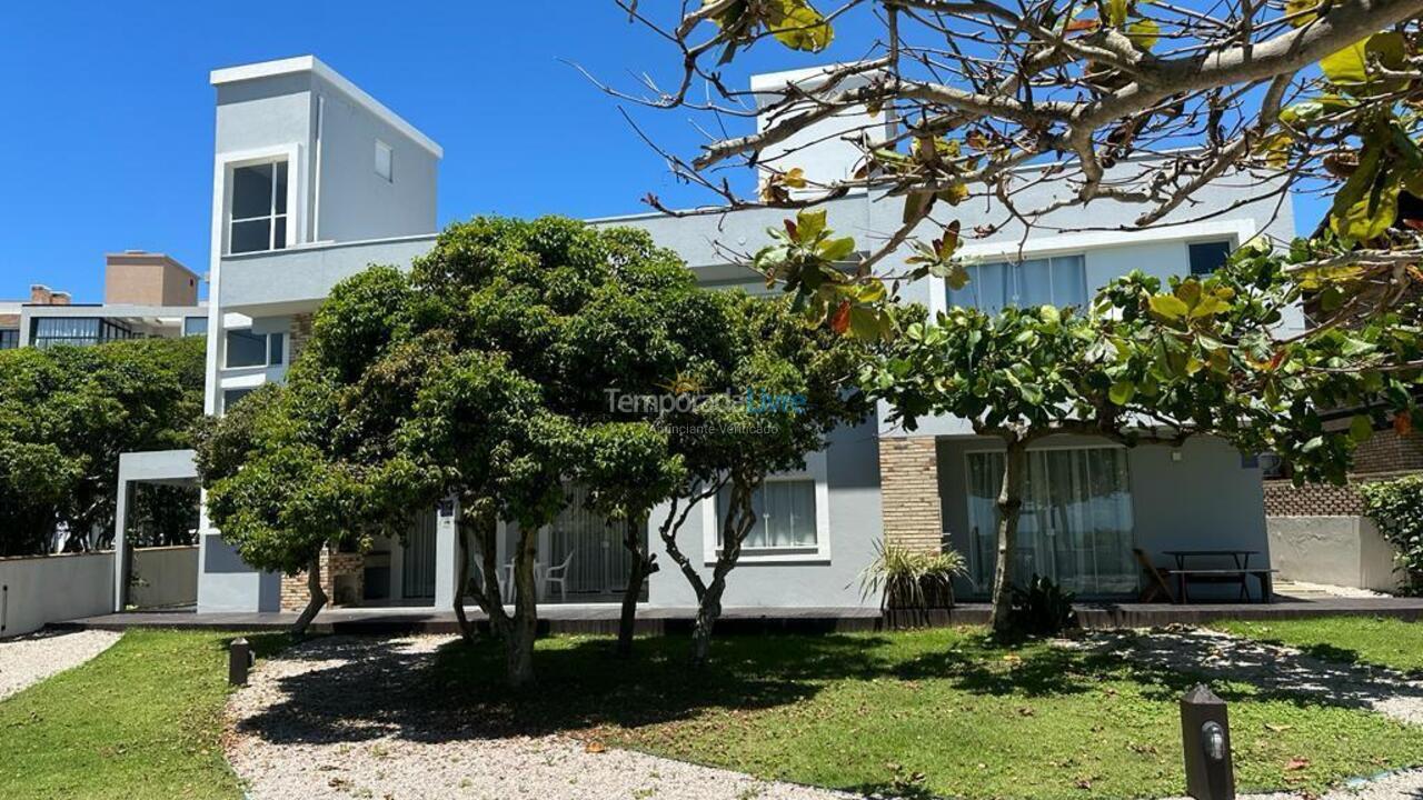 Apartamento para aluguel de temporada em Bombinhas (Canto Grande)