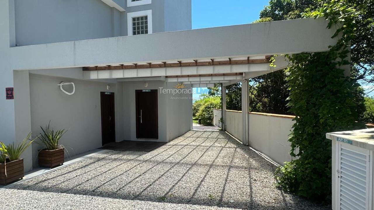 Apartamento para aluguel de temporada em Bombinhas (Canto Grande)
