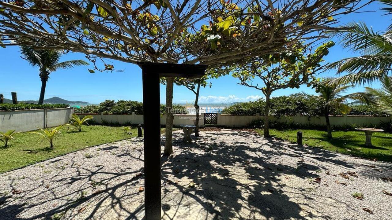 Apartamento para aluguel de temporada em Bombinhas (Canto Grande)