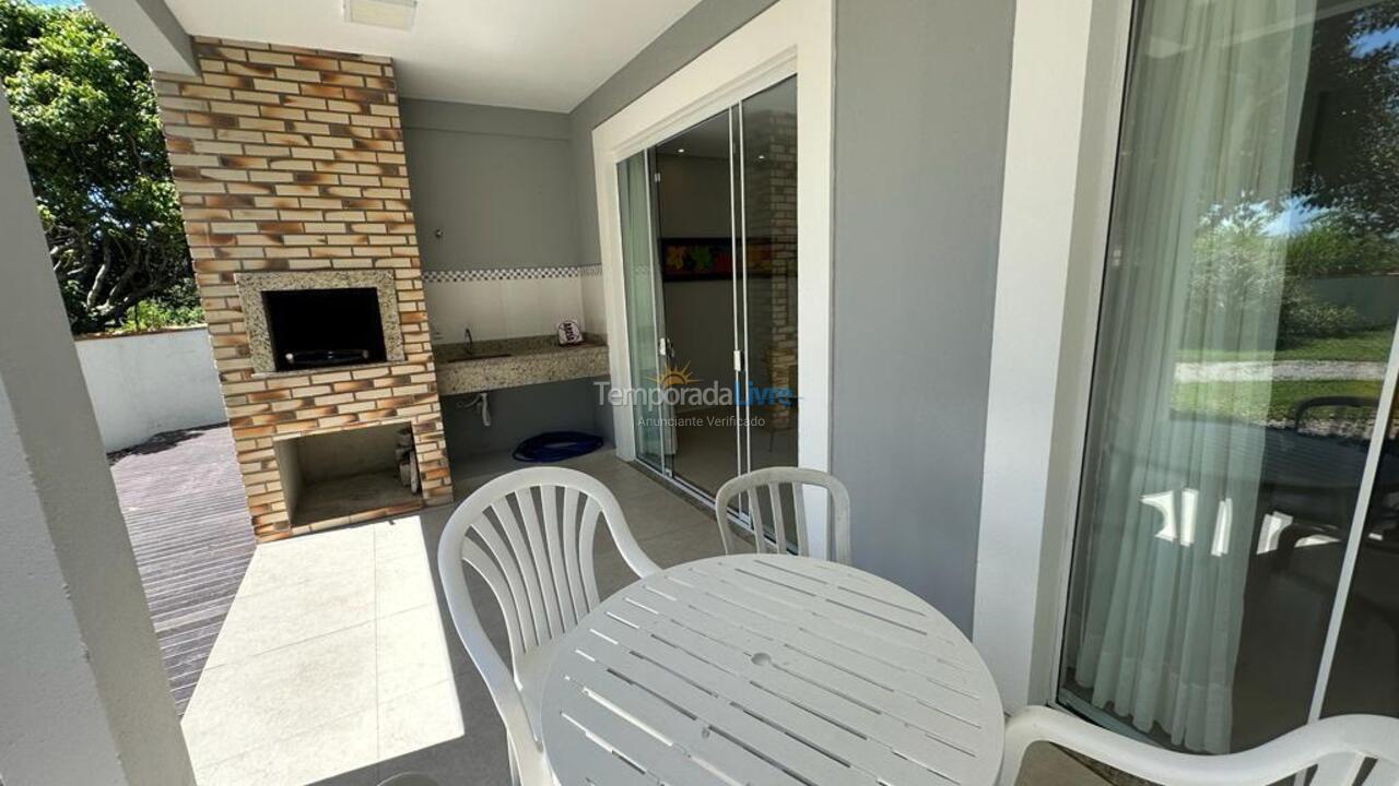 Apartamento para aluguel de temporada em Bombinhas (Canto Grande)