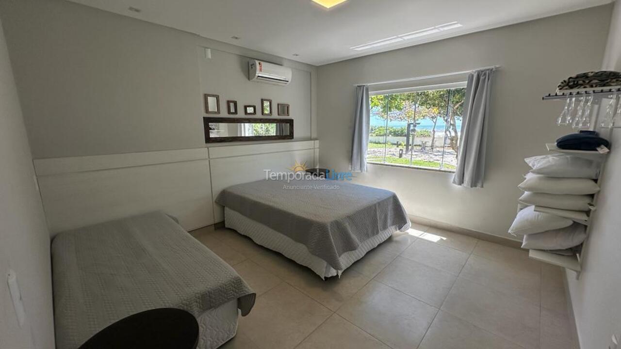 Apartamento para aluguel de temporada em Bombinhas (Canto Grande)