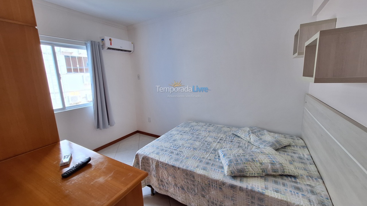 Apartment for vacation rental in Bombinhas (Praia de Bombas)