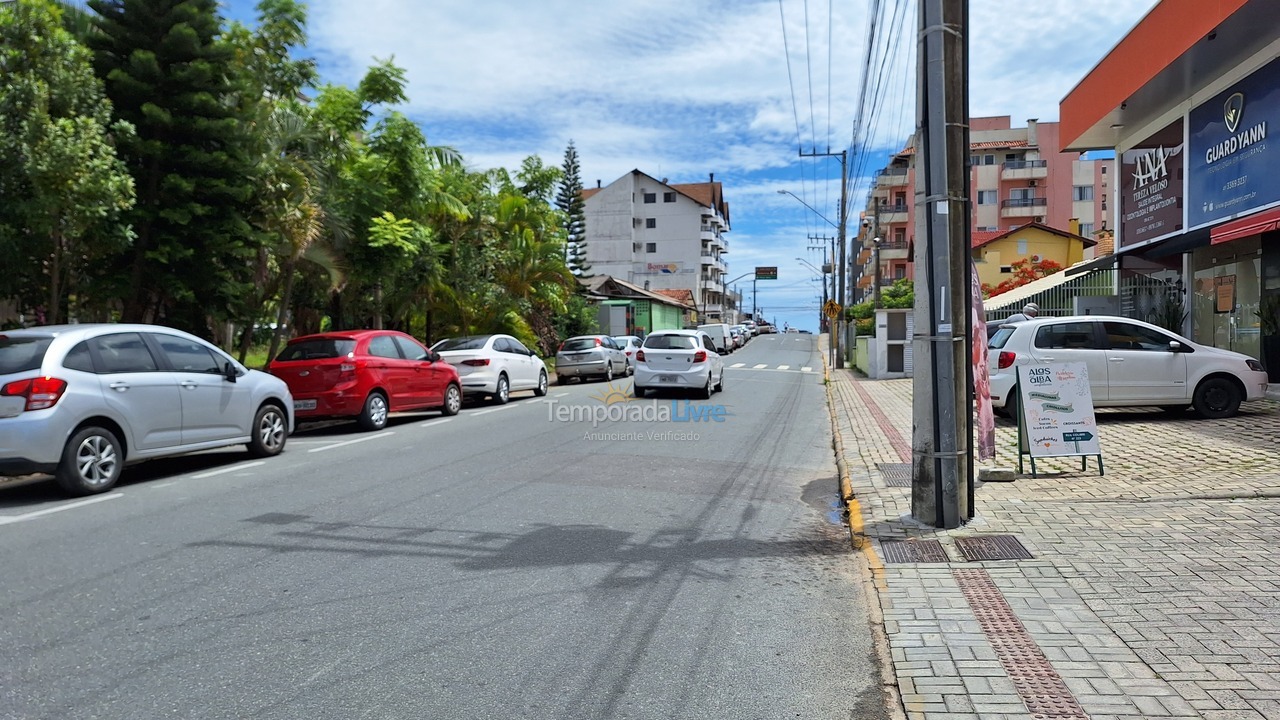 Apartment for vacation rental in Bombinhas (Praia de Bombas)