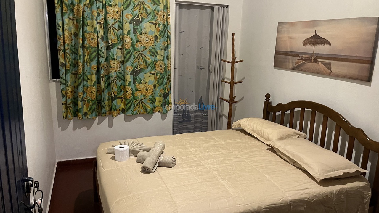 Casa para aluguel de temporada em Ubatuba (Enseada)