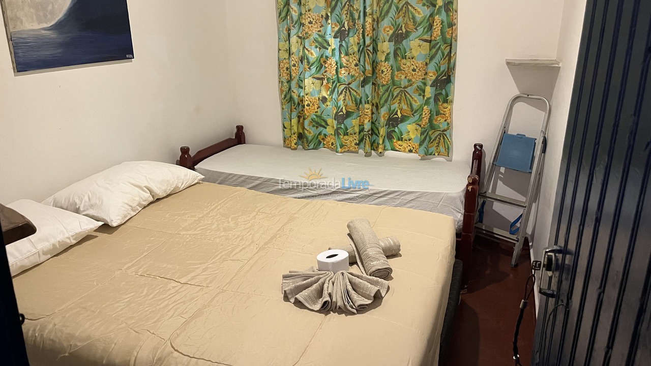 Casa para aluguel de temporada em Ubatuba (Enseada)