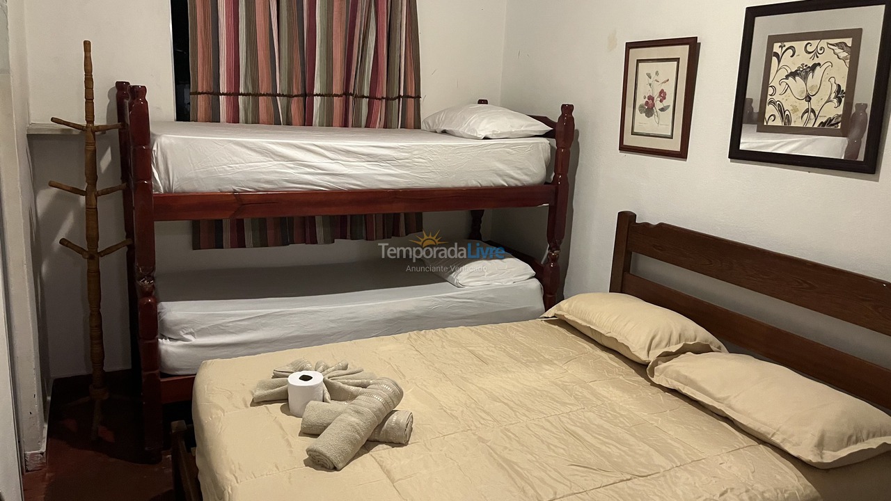 Casa para aluguel de temporada em Ubatuba (Enseada)