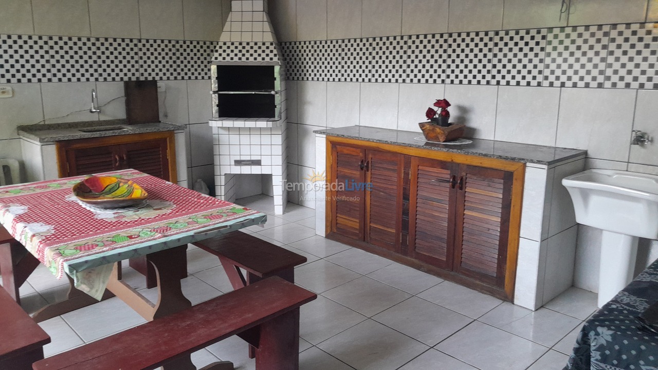 Casa para aluguel de temporada em Ubatuba (Pereque Mirim)