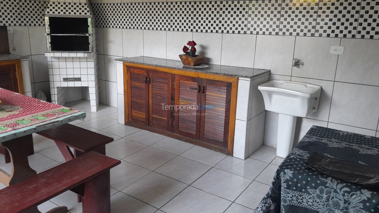 Casa para aluguel de temporada em Ubatuba (Pereque Mirim)