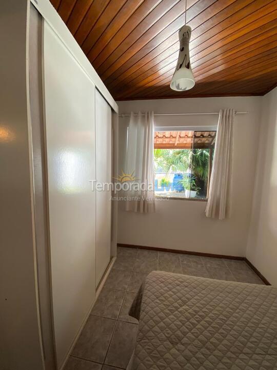 Casa para aluguel de temporada em Bombinhas (Praia de Bombinhas)