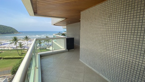 Apartamento frontal em riviera