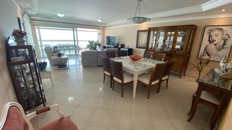 Apartamento frontal em riviera