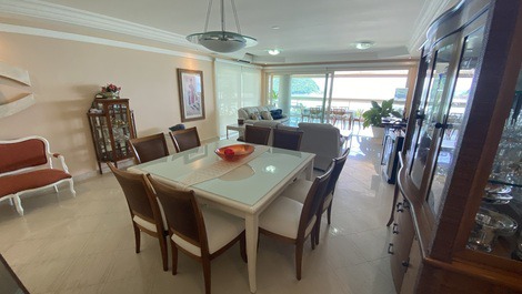Apartamento frontal em riviera