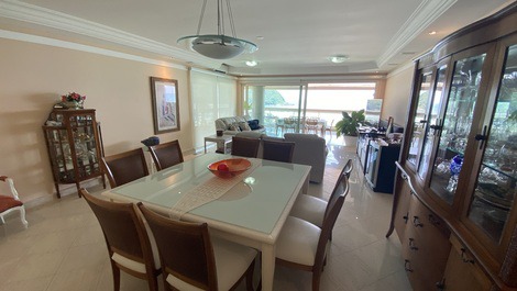 Apartamento frontal em riviera