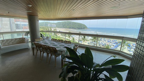 Apartamento frontal em riviera