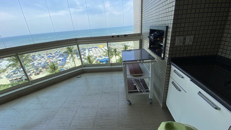 Apartamento frontal em riviera