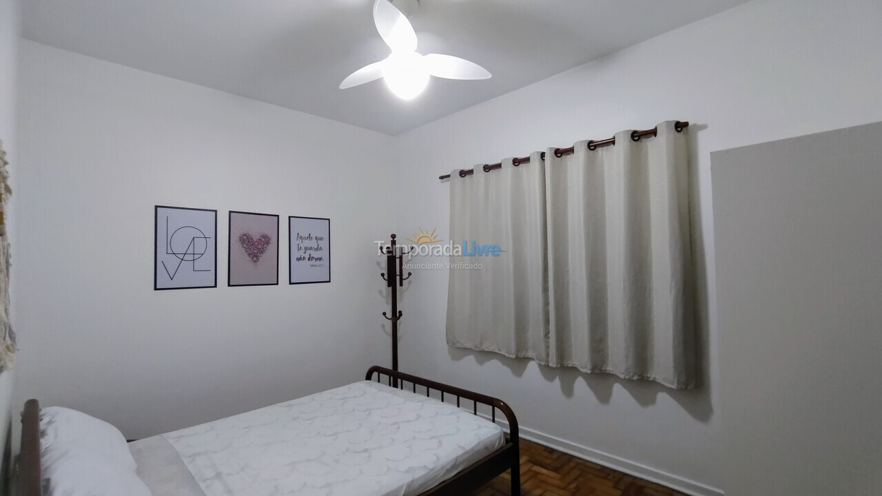 Apartamento para aluguel de temporada em Guarujá (Pitangueiras)