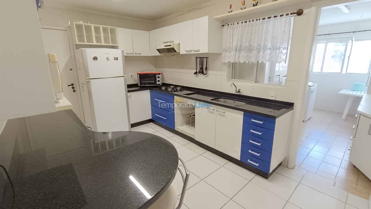 Apartamento para aluguel de temporada em Balneário Camboriú (Praia Central)