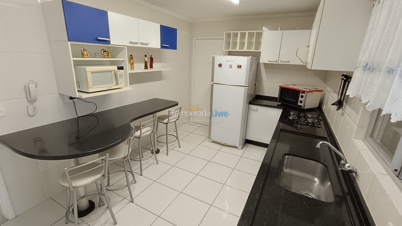 Apartamento para aluguel de temporada em Balneário Camboriú (Praia Central)