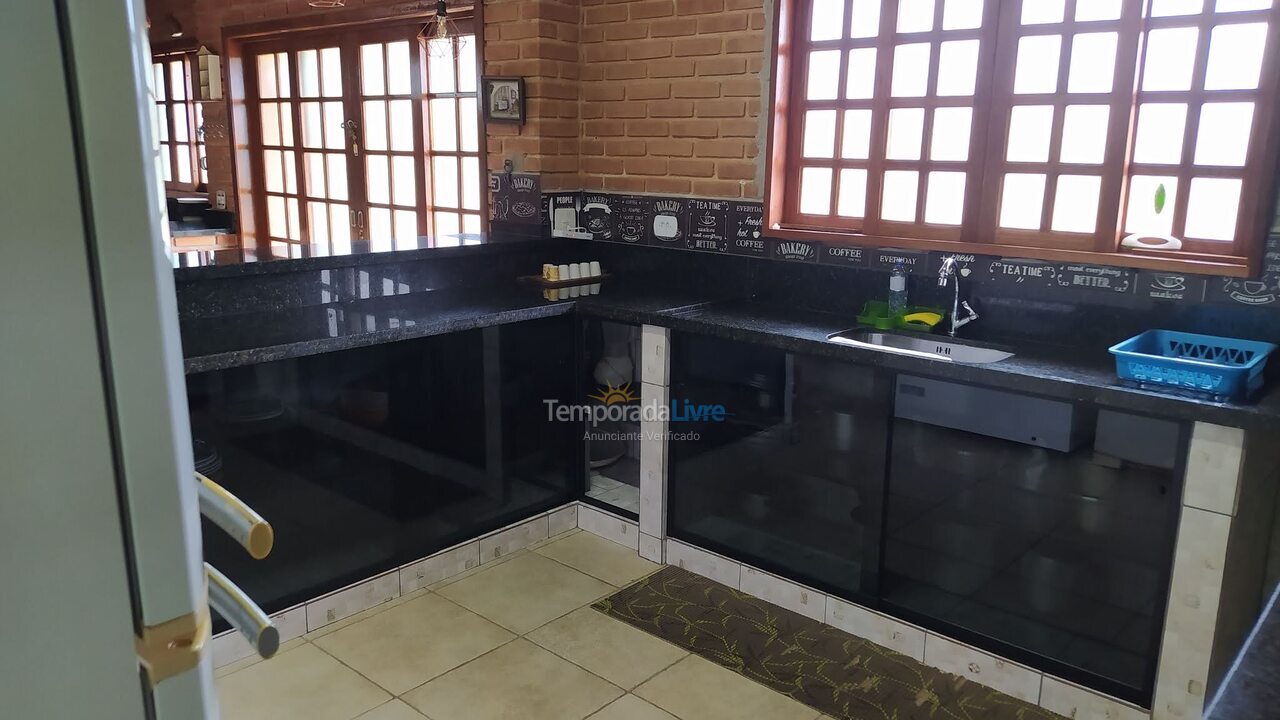 Granja para alquiler de vacaciones em Atibaia (Portão)