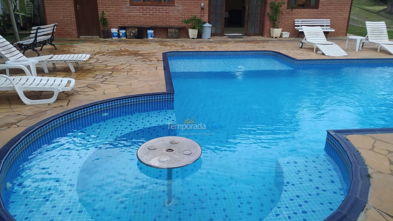 Granja para alquiler de vacaciones em Atibaia (Portão)