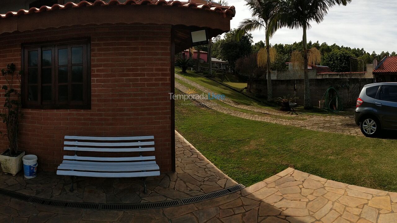 Granja para alquiler de vacaciones em Atibaia (Portão)