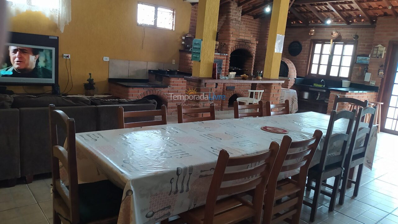 Granja para alquiler de vacaciones em Atibaia (Portão)