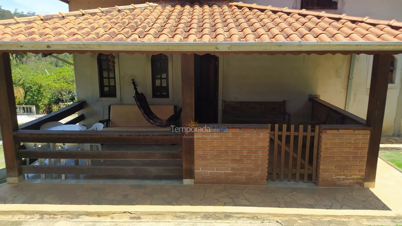 Granja para alquiler de vacaciones em Atibaia (Portão)