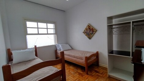 Apartamento familiar a três minutos da praia de pitangueiras