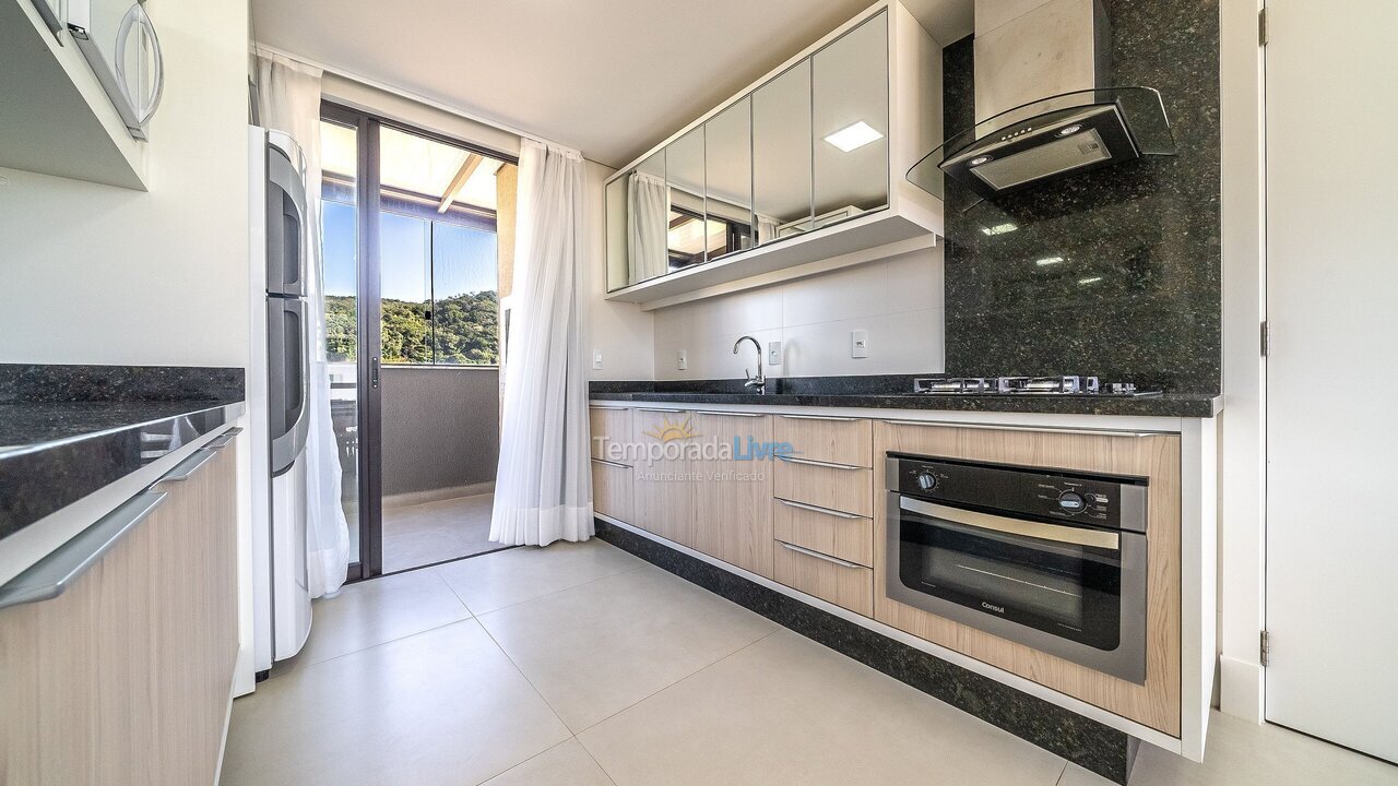 Apartment for vacation rental in Bombinhas (Mariscal)