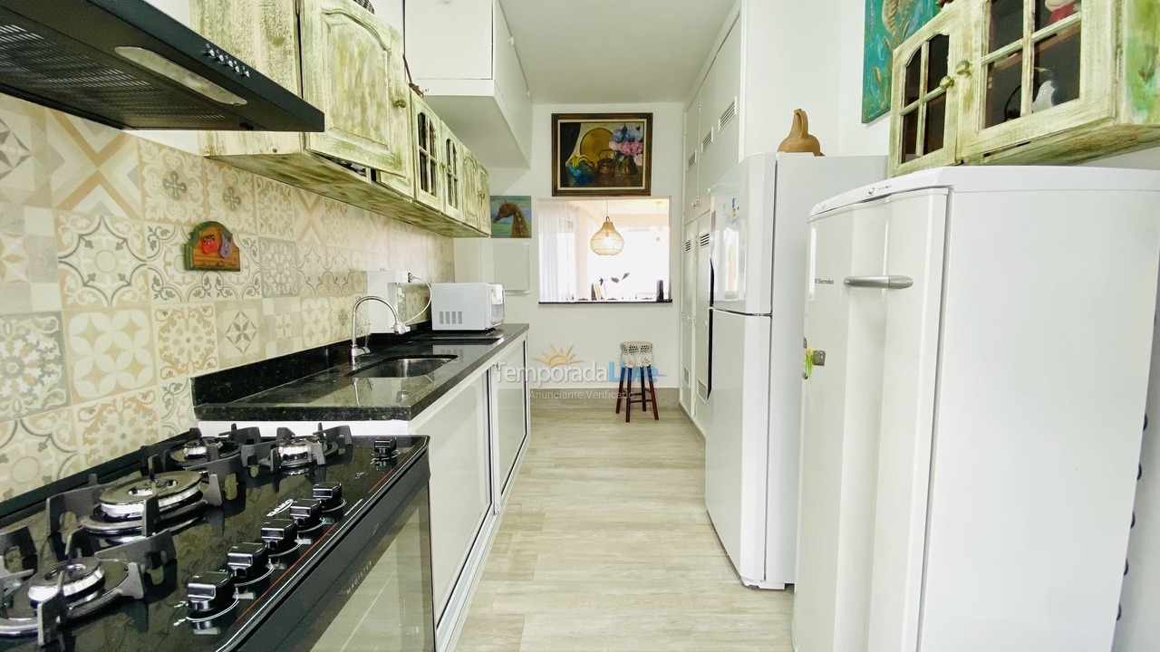 Apartamento para aluguel de temporada em Guarujá (Pitangueiras)