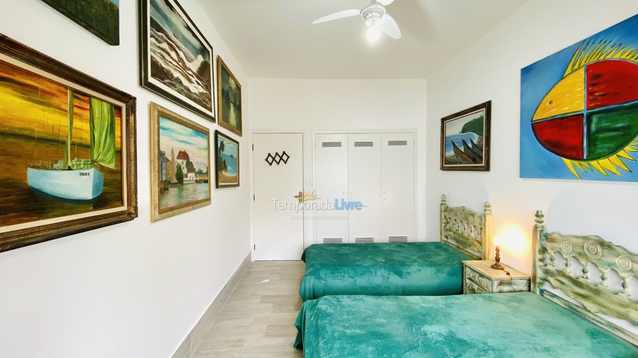 Apartamento para aluguel de temporada em Guarujá (Pitangueiras)