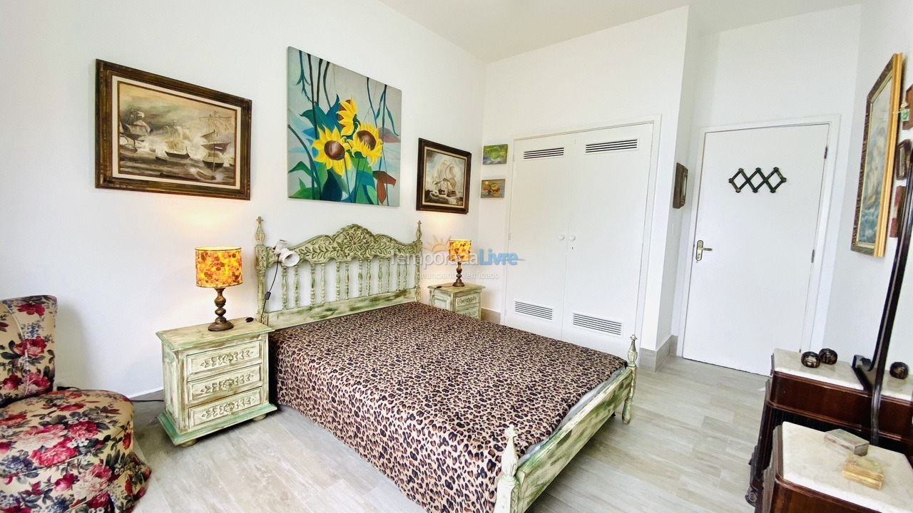 Apartamento para aluguel de temporada em Guarujá (Pitangueiras)