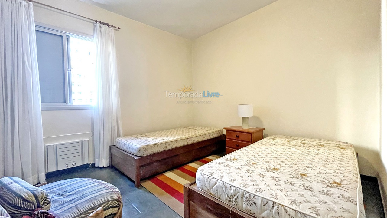 Apartment for vacation rental in Guarujá (Pitangueiras)