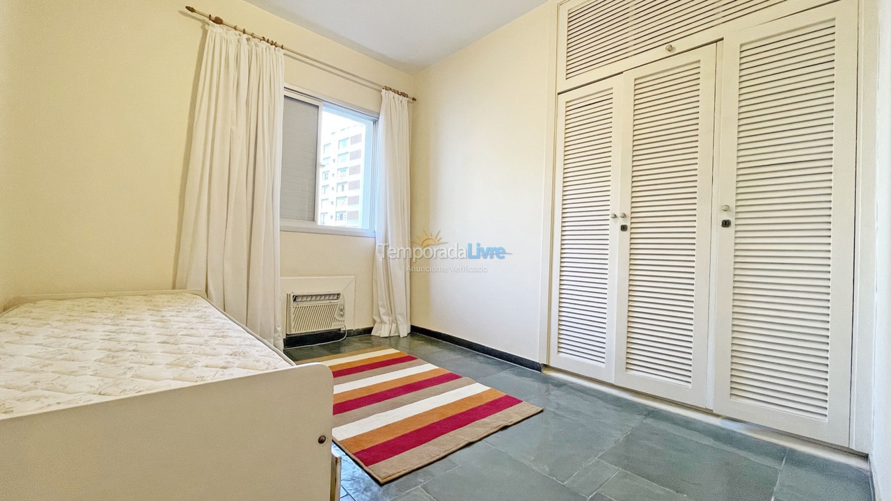 Apartment for vacation rental in Guarujá (Pitangueiras)