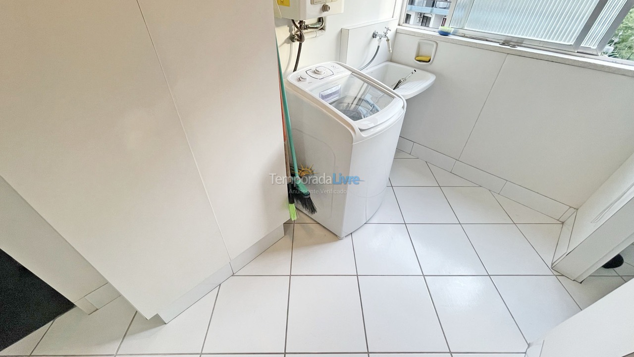 Apartment for vacation rental in Guarujá (Pitangueiras)